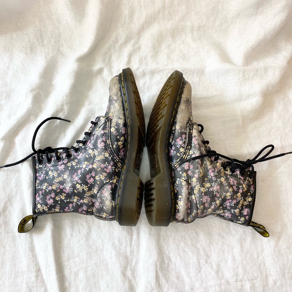 Dr. Martens Floral Print Leather Boots - Picture 2 of 12